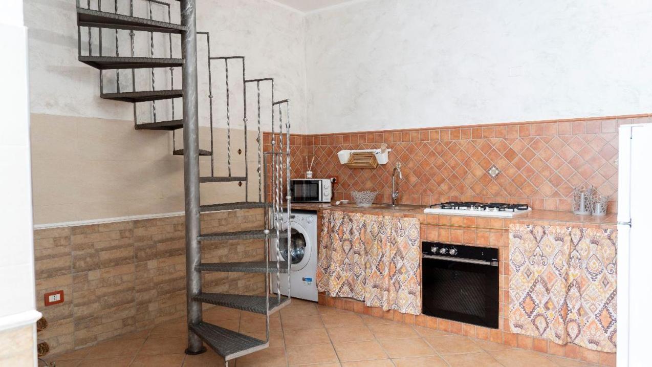 238 Holiday House Катания Экстерьер фото