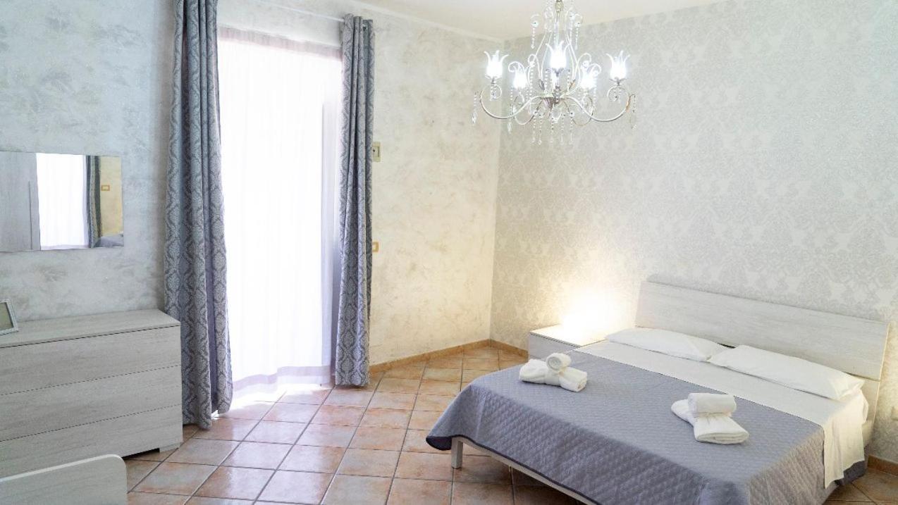 238 Holiday House Катания Экстерьер фото