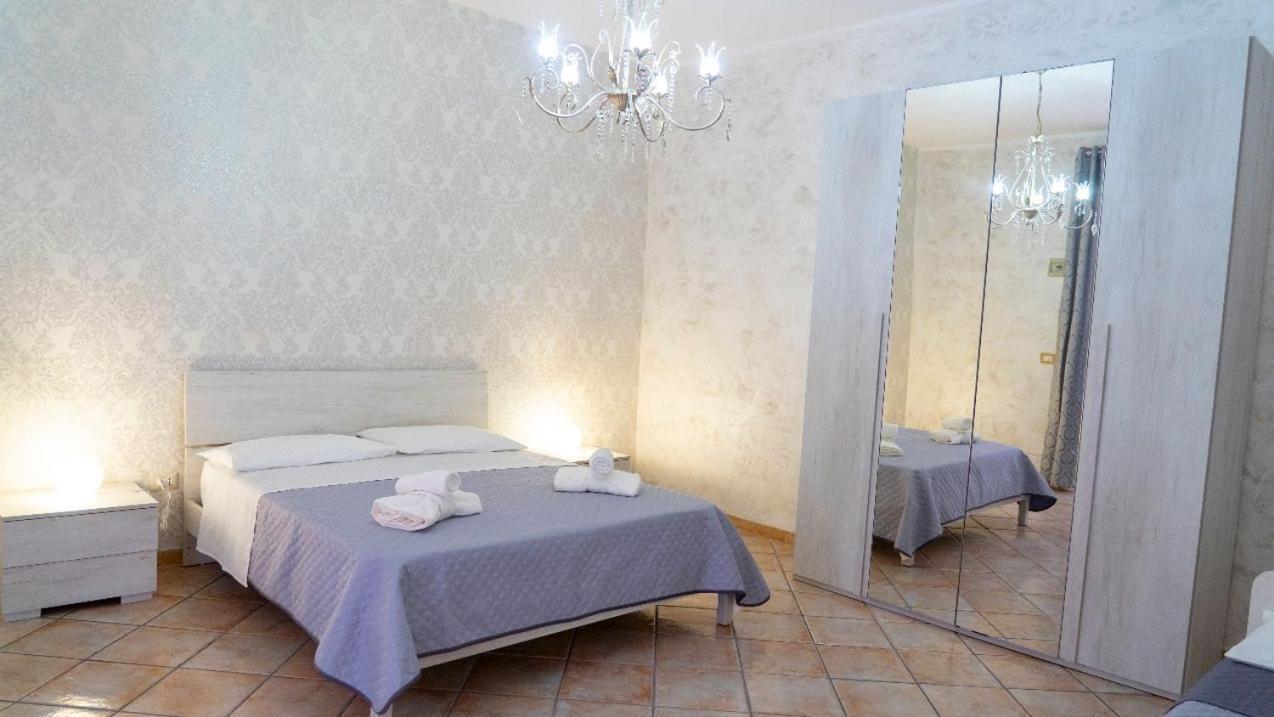 238 Holiday House Катания Экстерьер фото